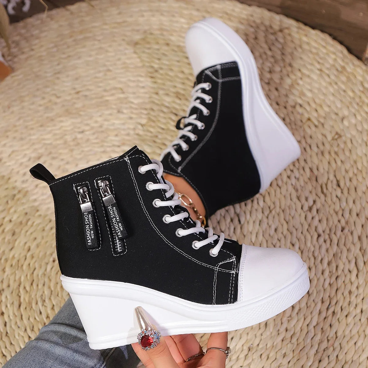 Elegant Wedge Sneakers Met Ritssluiting