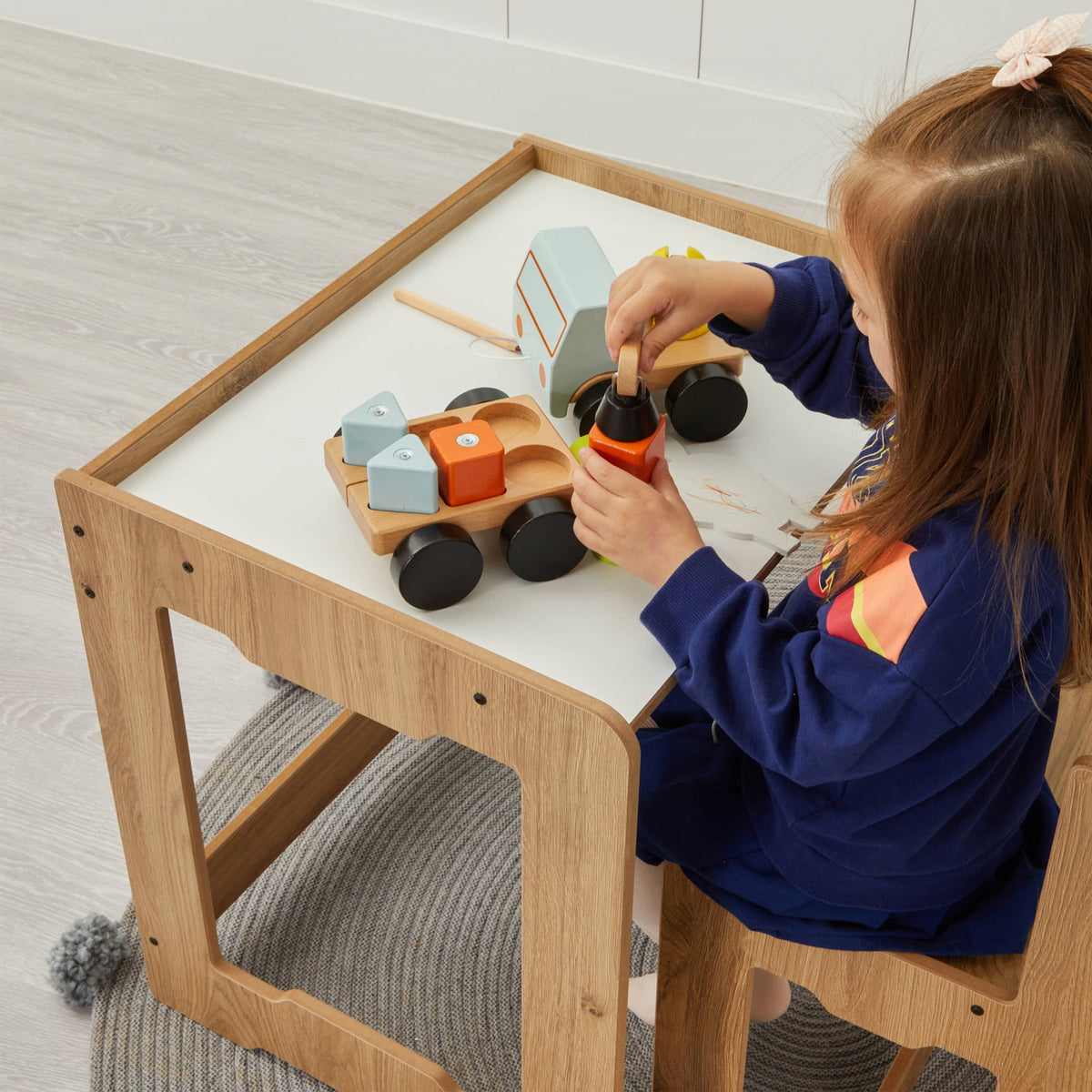 Tafel & 1 Stoel voor Kinderen – Ruimtebesparend, Veilig en Stimulerend voor Creatief Spelen en Leren