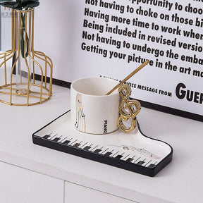 Golden Piano Cup Set – Elegantie en Verfijning voor Jouw Dagelijkse Koffieroutine!