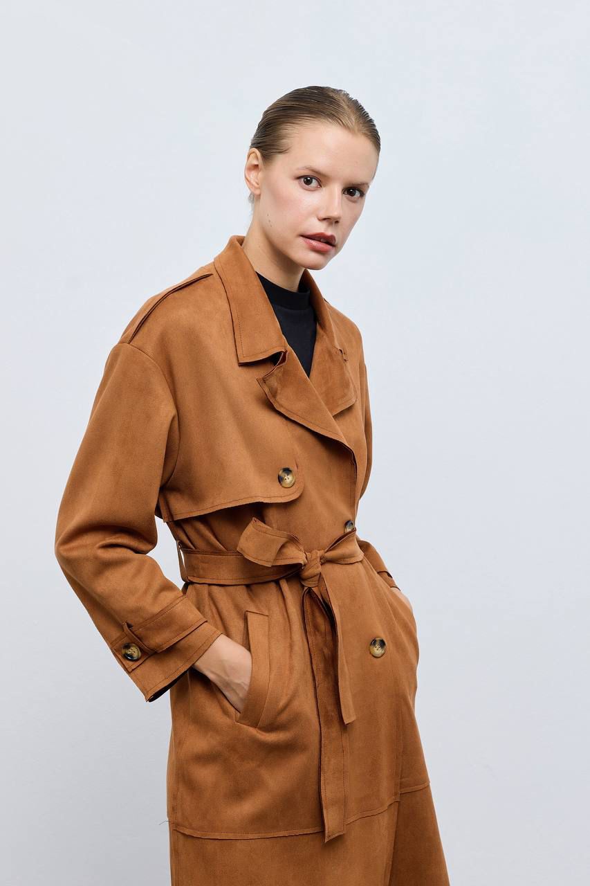 Kunstsuède Camel Trenchcoat voor Dames – Stijlvolle en Lichtgewicht Herfstjas voor Elke Gelegenheid!