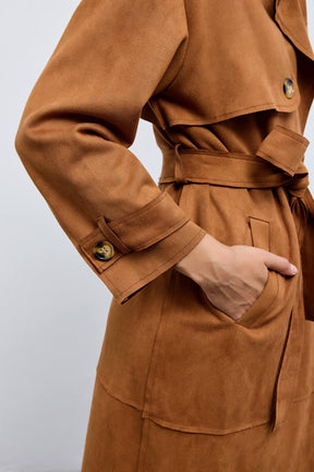 Kunstsuède Camel Trenchcoat voor Dames – Stijlvolle en Lichtgewicht Herfstjas voor Elke Gelegenheid!