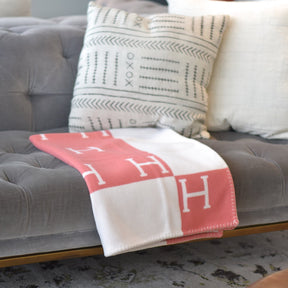 HBlanket – Stijlvolle Deken voor Luxe Decoratie en Comfort in Elk Huis