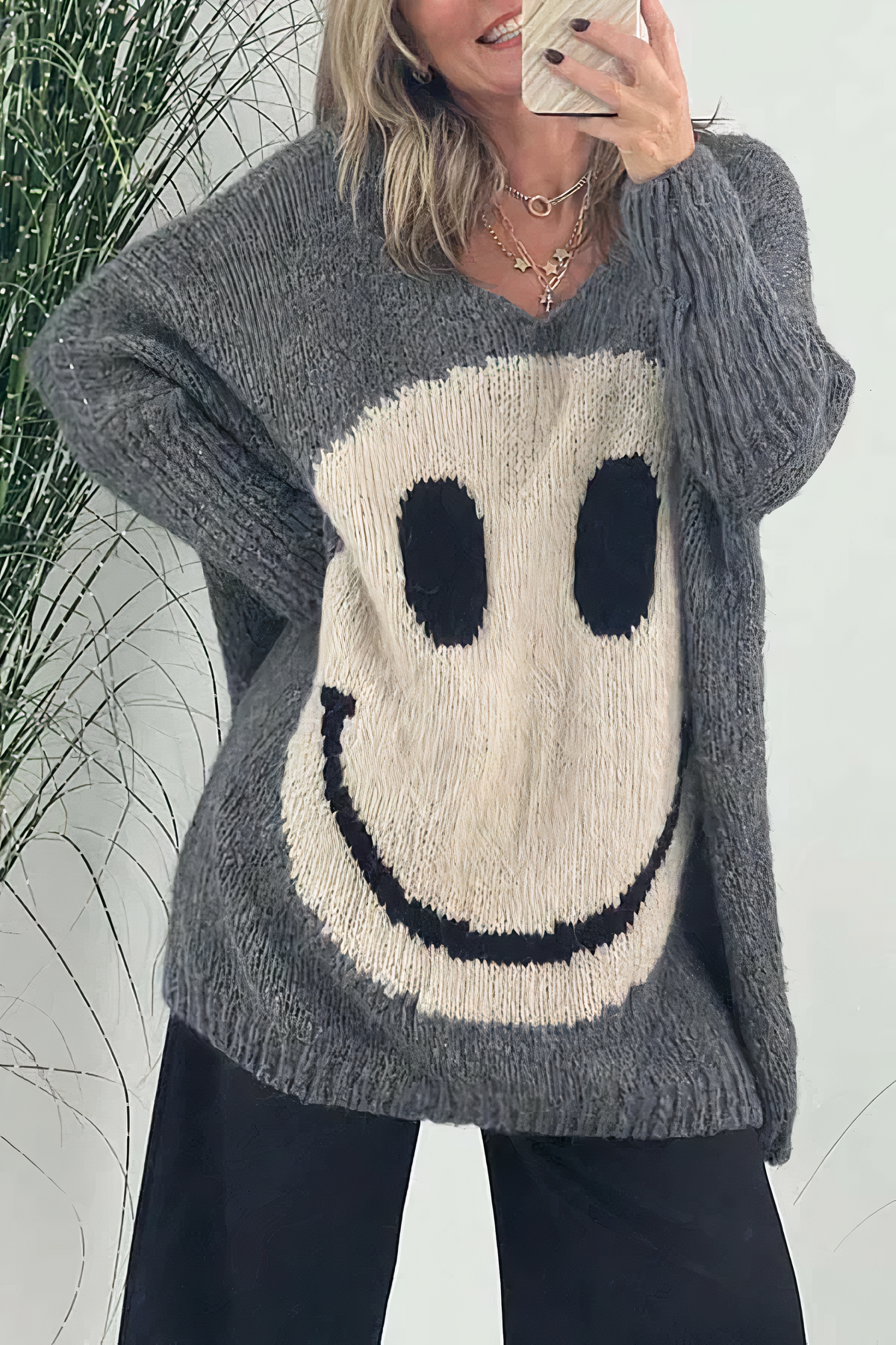 Lucy Oversized Smiley Sweater – Speelse Stijl en Comfort voor Elke Casual Look