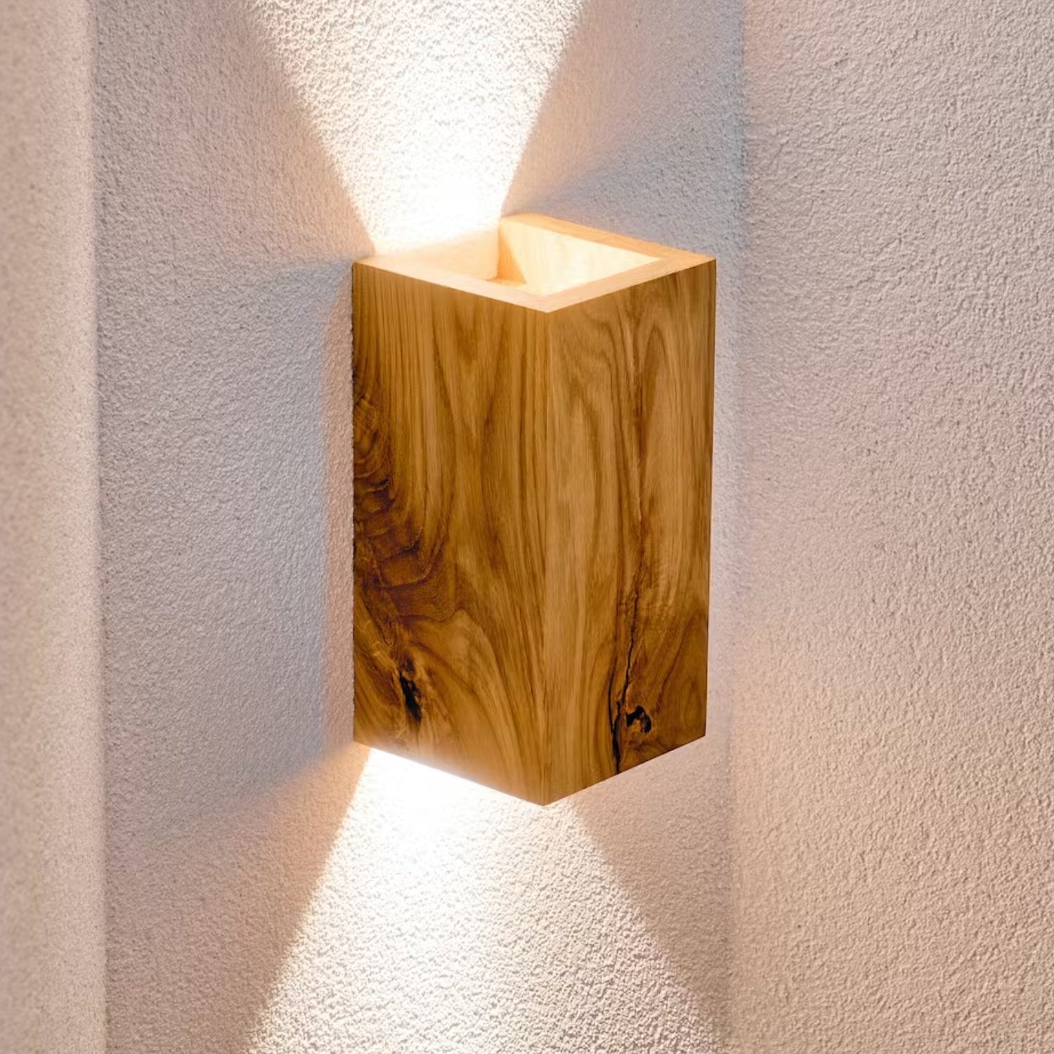 Wandlamp 'Luna' - Stijlvolle Houten Verlichting met Natuurlijke Charme voor Elke Ruimte