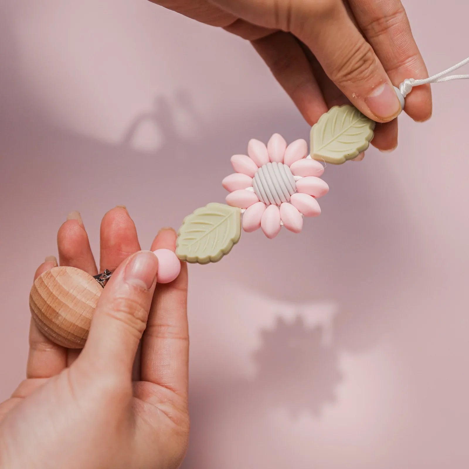 Handgemaakte Bloemen Speenketting en Bijtring Set - Veilig BPA-vrij Comfort voor je Baby