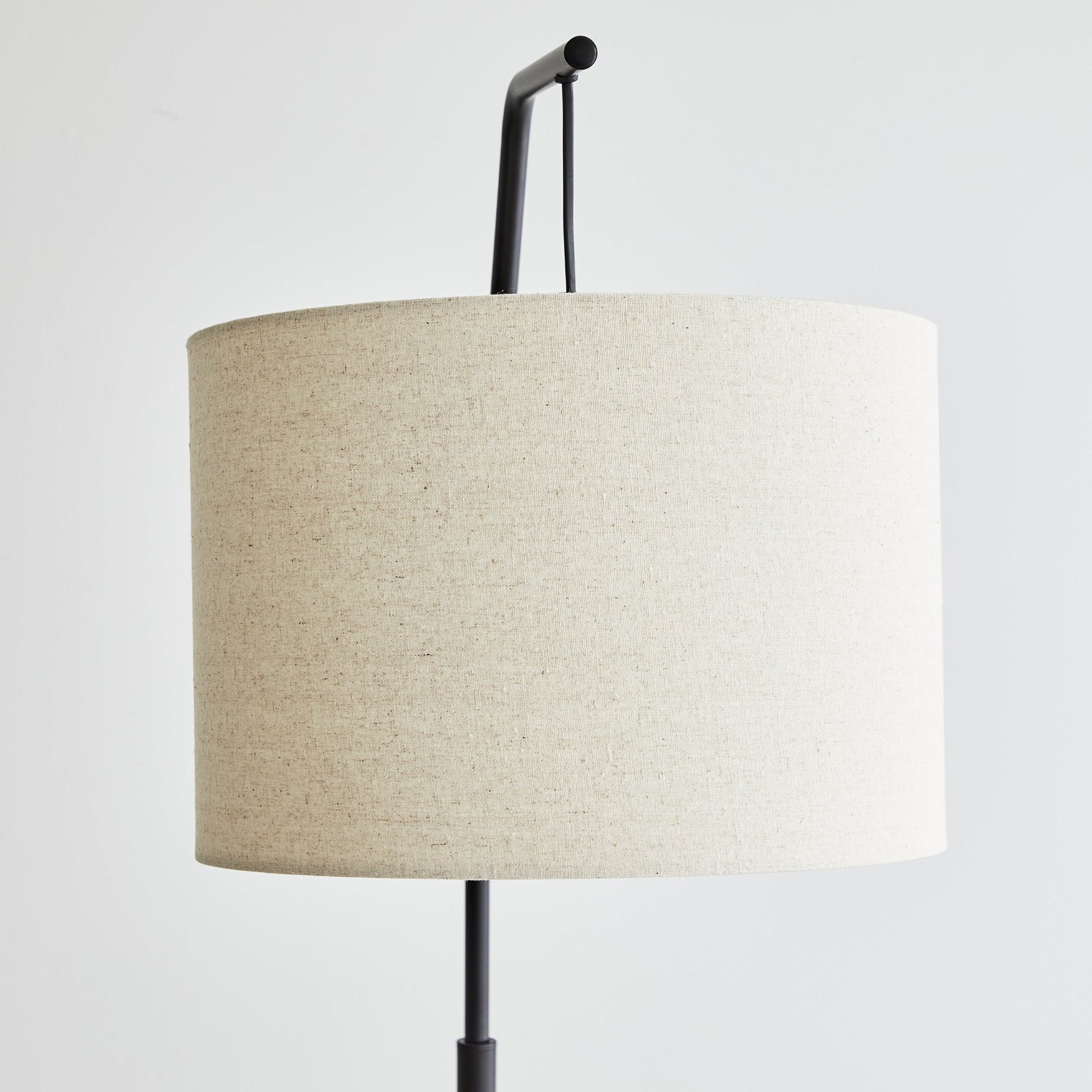 Vloerlamp - Stijlvolle 165 cm Hoogte in Goud/Zwart met Off-White Linnen Lampenkap