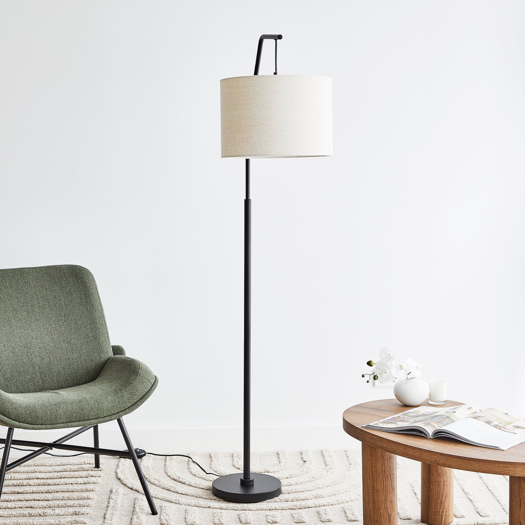 Vloerlamp - Stijlvolle 165 cm Hoogte in Goud/Zwart met Off-White Linnen Lampenkap