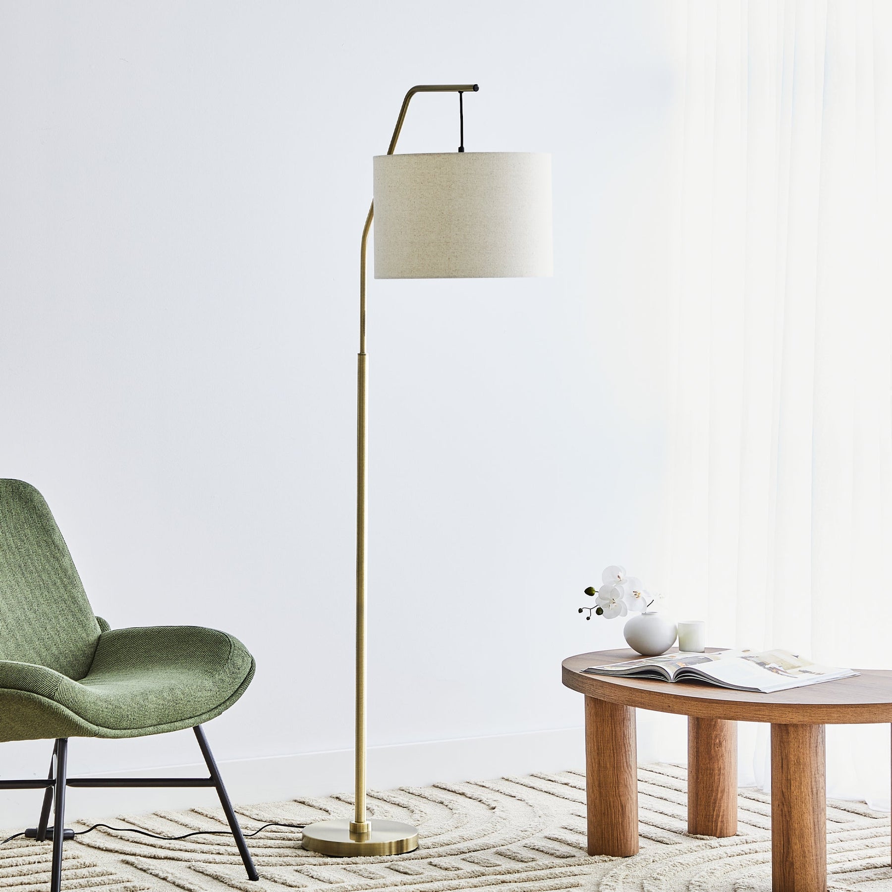 Vloerlamp - Stijlvolle 165 cm Hoogte in Goud/Zwart met Off-White Linnen Lampenkap