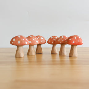 Handgemaakte Houten Paddenstoelen – Magisch Speelgoed voor Creatief Kleinwereldspel