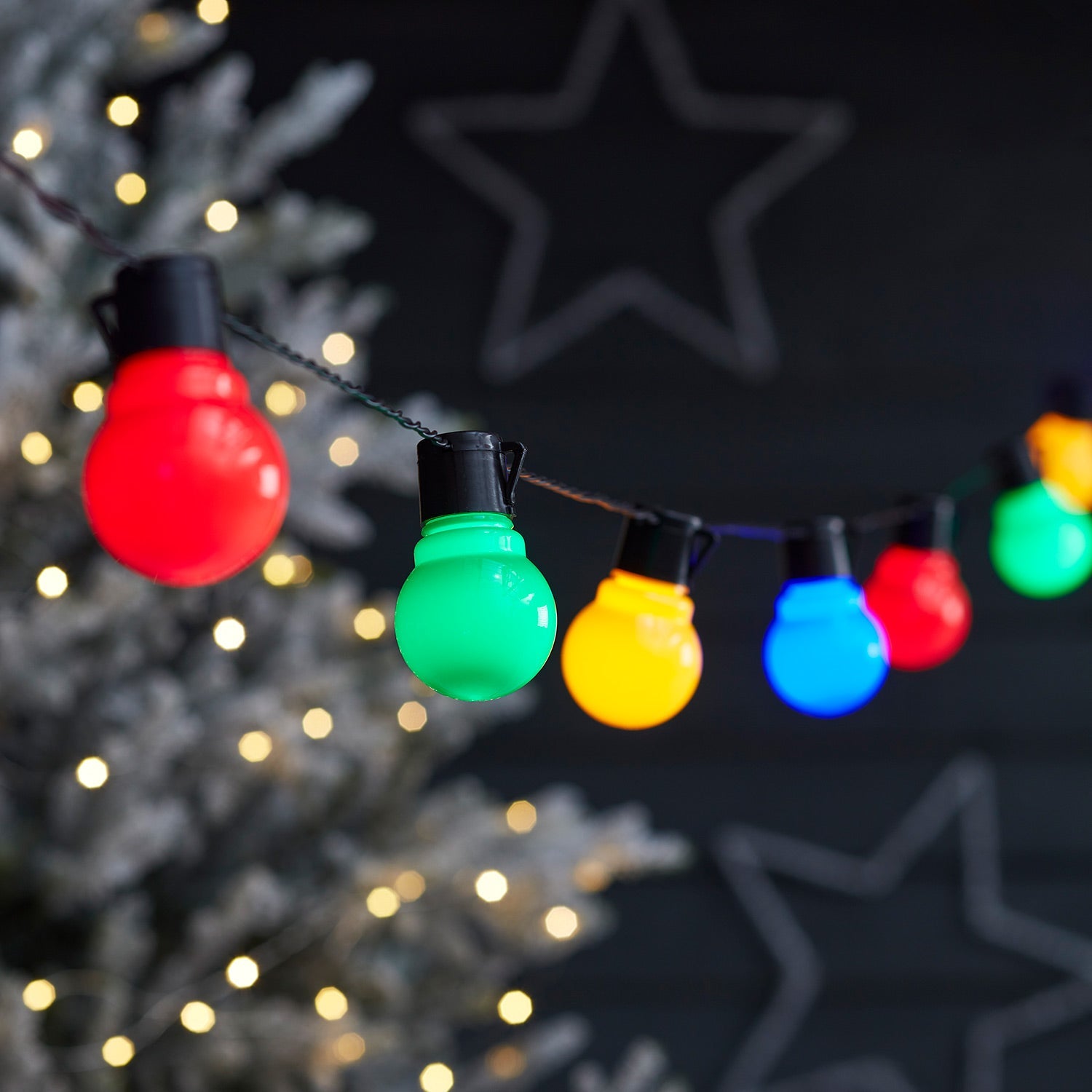 Herleef de Charme van Vroeger met de Meerkleurige Slinger - 30 LED Bollen voor Sfeervolle Avonden