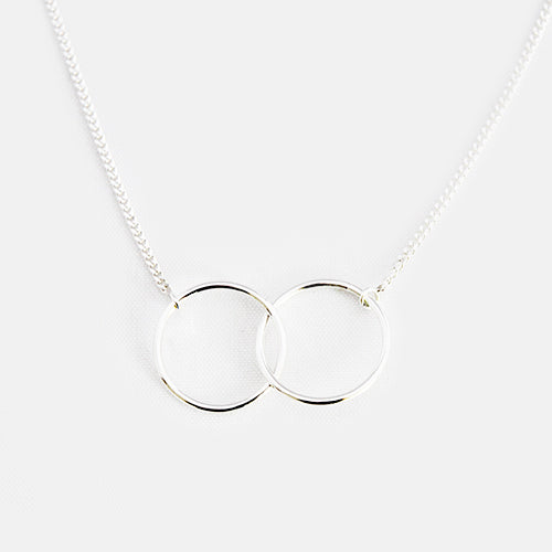 Handgemaakte Sterling 925 Zilveren Ketting met Twee Elegante Cirkels – Kies Jouw Stijl en Lengte