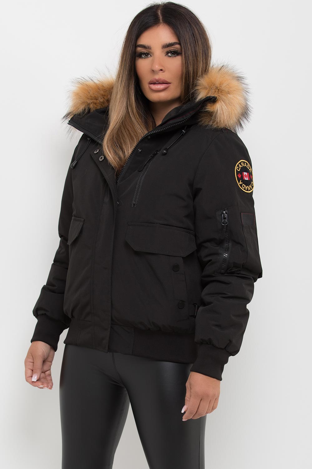 Dames Bomberjack met Faux Fur Capuchon: Warm, Winddicht en Stijlvol voor de Winter