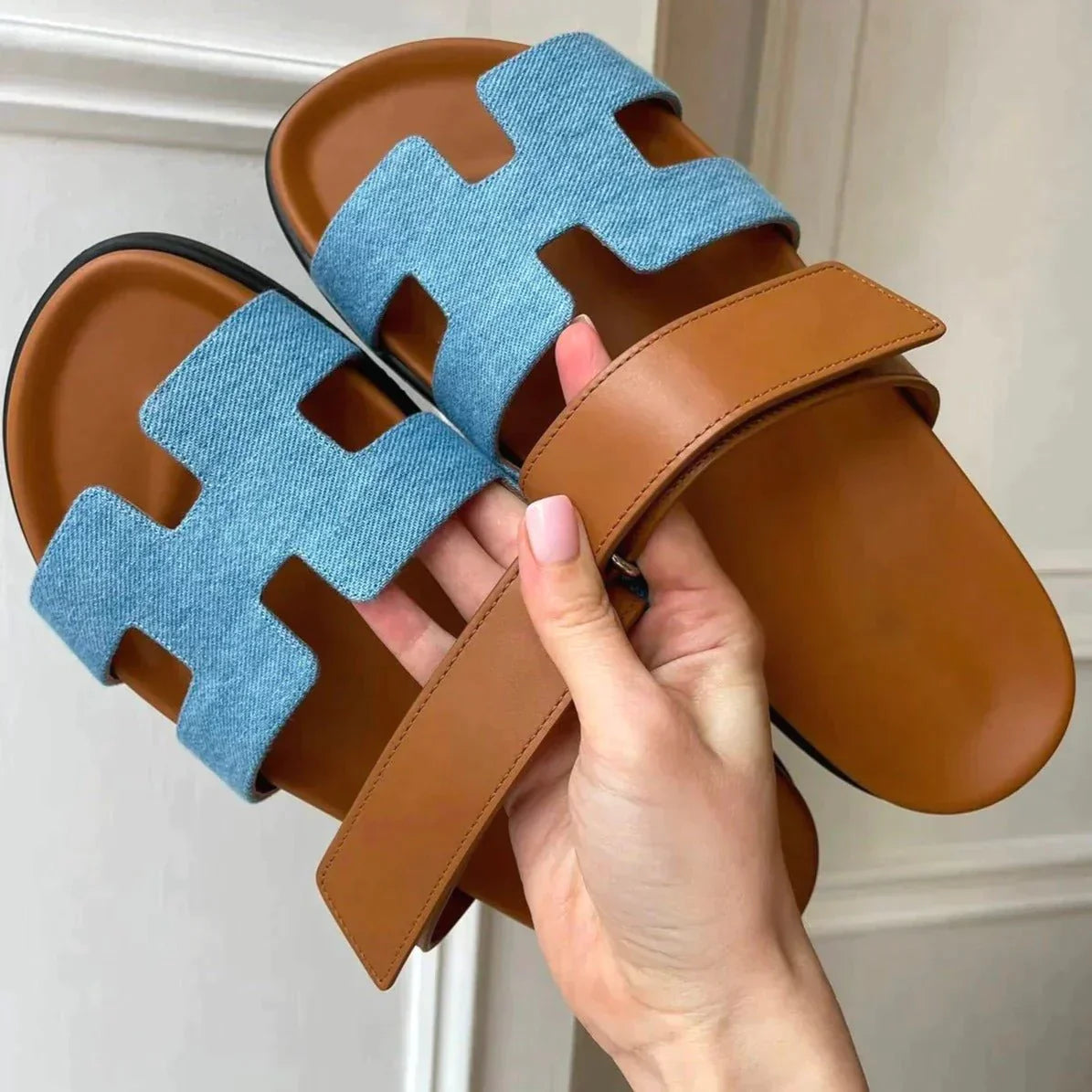 Romeinse Sandalen met H-vorm en Klittenbandsluiting: Ideaal voor Elke Gelegenheid!