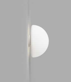 Halo Spiegel Wandlamp - Minimalistische Halve Bolvorm met Diffuse Verlichting voor Elegante Interieurs