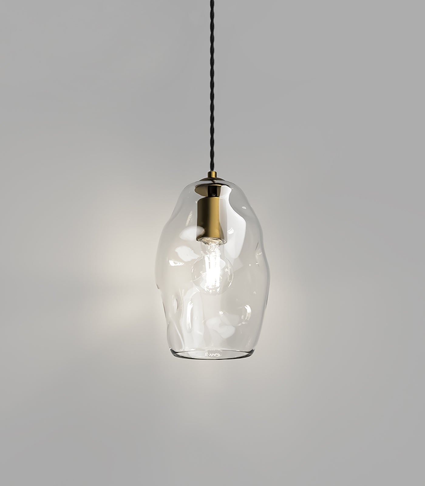 Essence Hanglamp - Uniek Mondgeblazen Glas met Oud Messing Afwerking voor Sfeervolle Verlichting