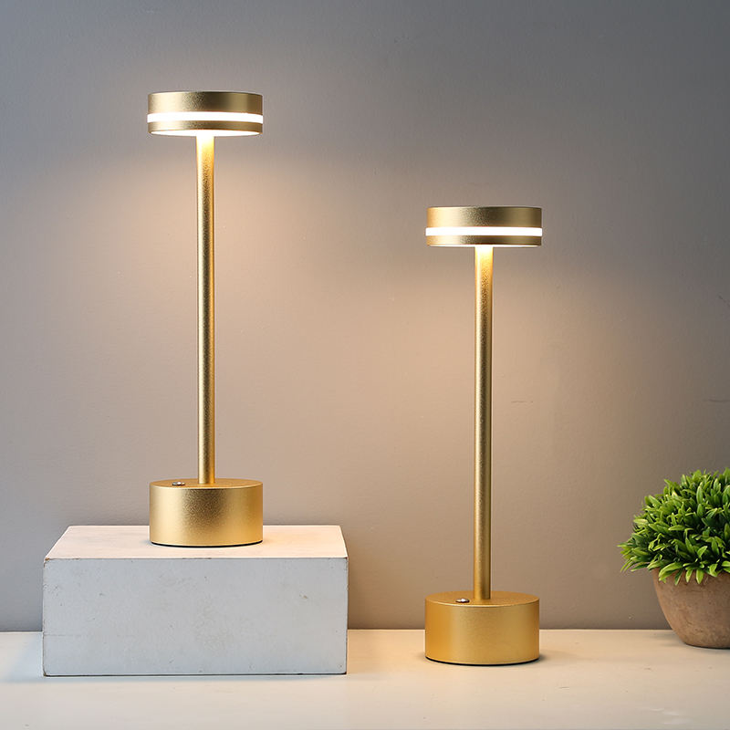 Tafel Lamp – Draadloze en Dimbare Verlichting voor Binnen en Buiten