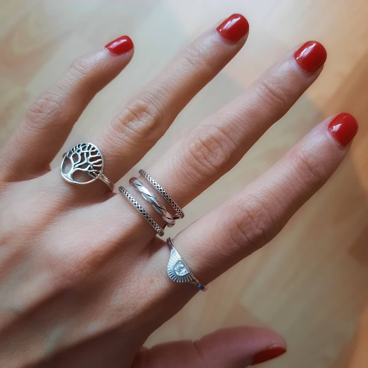 Elegante damesring van 925 Sterling zilver: Verstelbaar vintage ontwerp met drie lijnen voor elke gelegenheid.